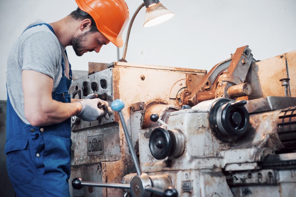 Equipamentos industriais usados: onde encontrar?